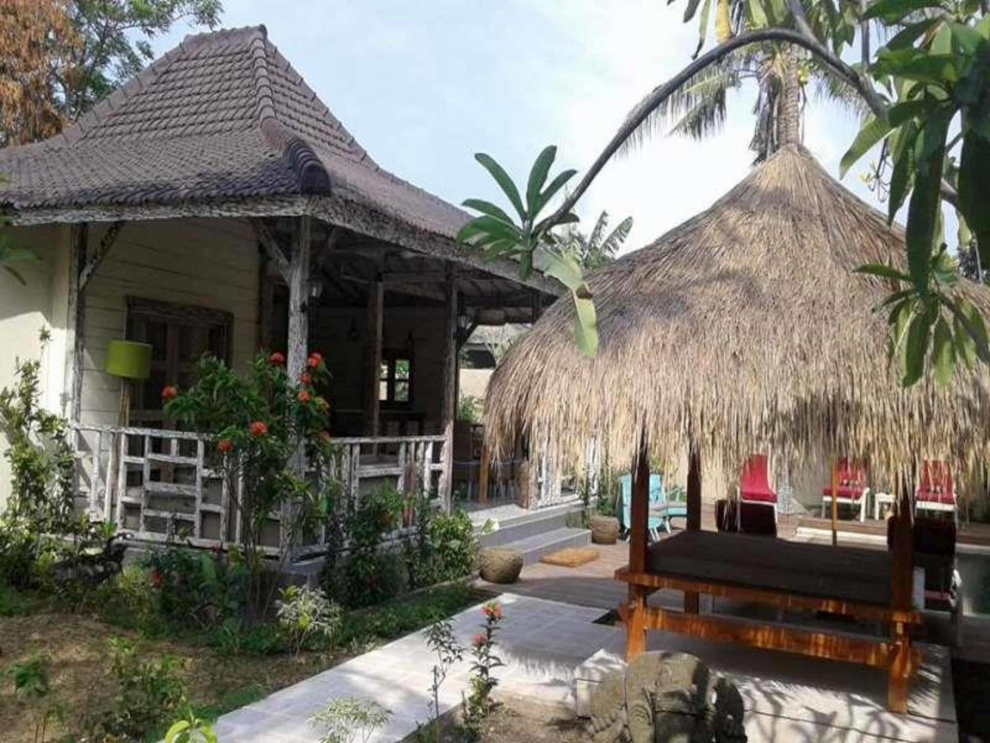 Scallywags Smugglers Gili Air Ngoại thất bức ảnh